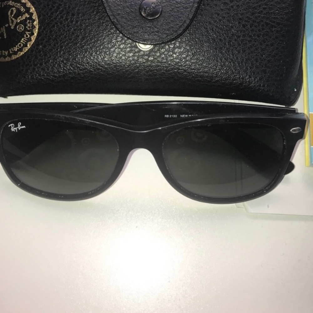 ray ban classic wayfarer black , made in italy